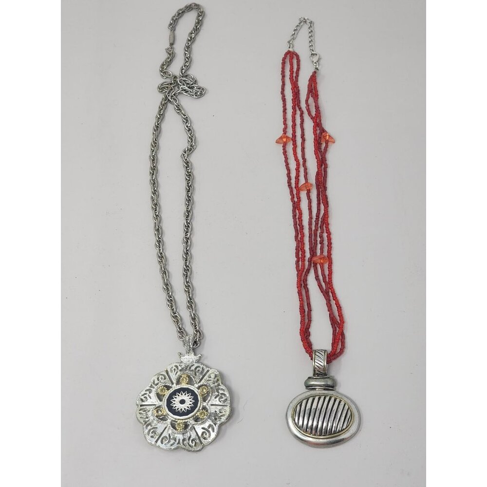 HMS‎ Vintage Medallion Necklace & Silver Tone Silver Black Pendant